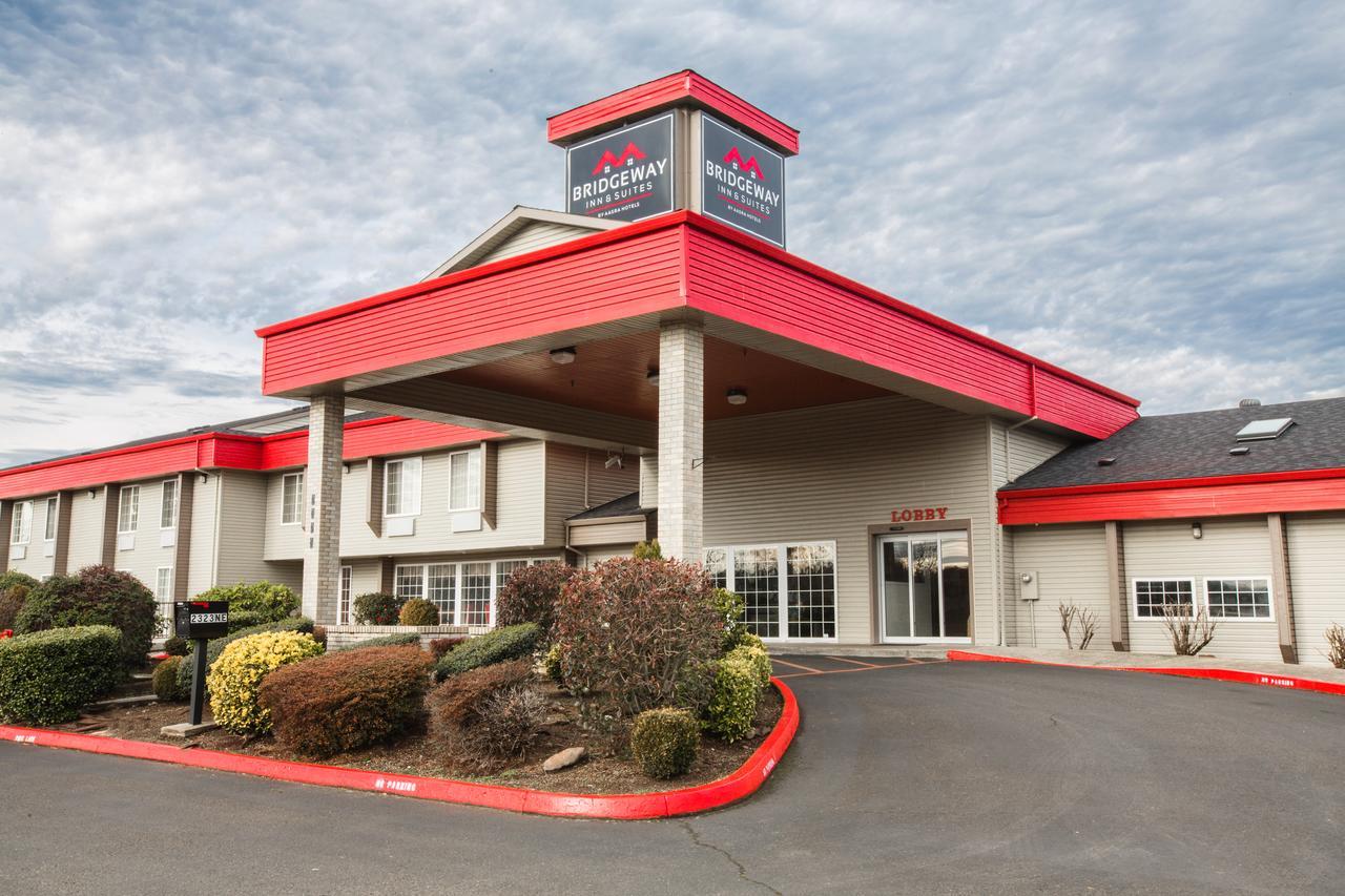 Bridgeway Inn & Suites - Portland Airport Грешам Екстериор снимка