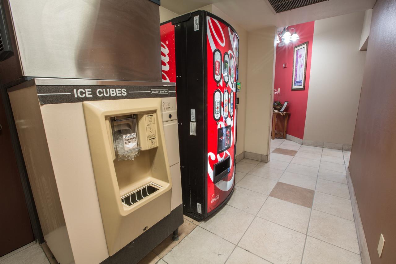 Bridgeway Inn & Suites - Portland Airport Грешам Екстериор снимка