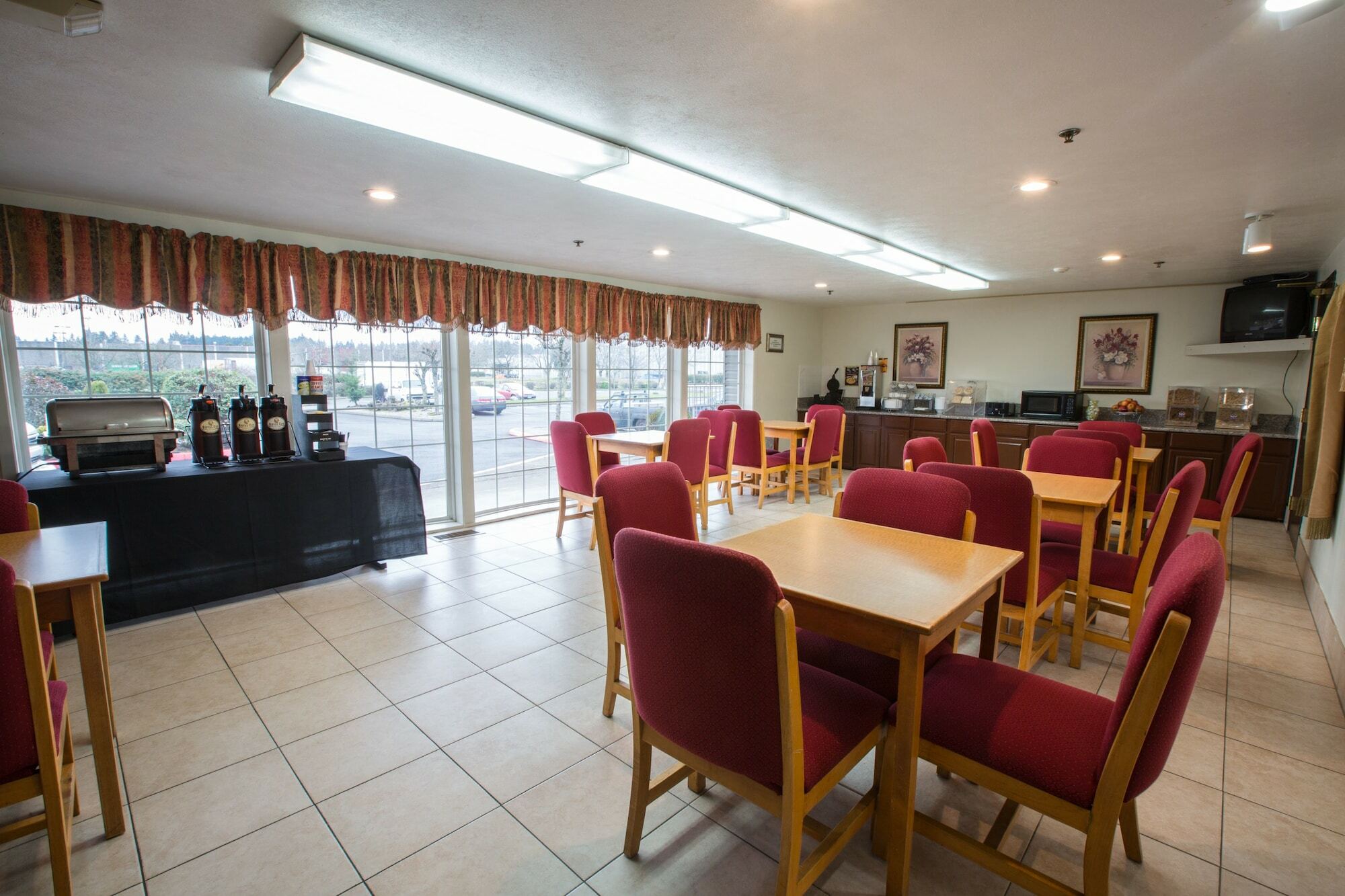 Bridgeway Inn & Suites - Portland Airport Грешам Екстериор снимка