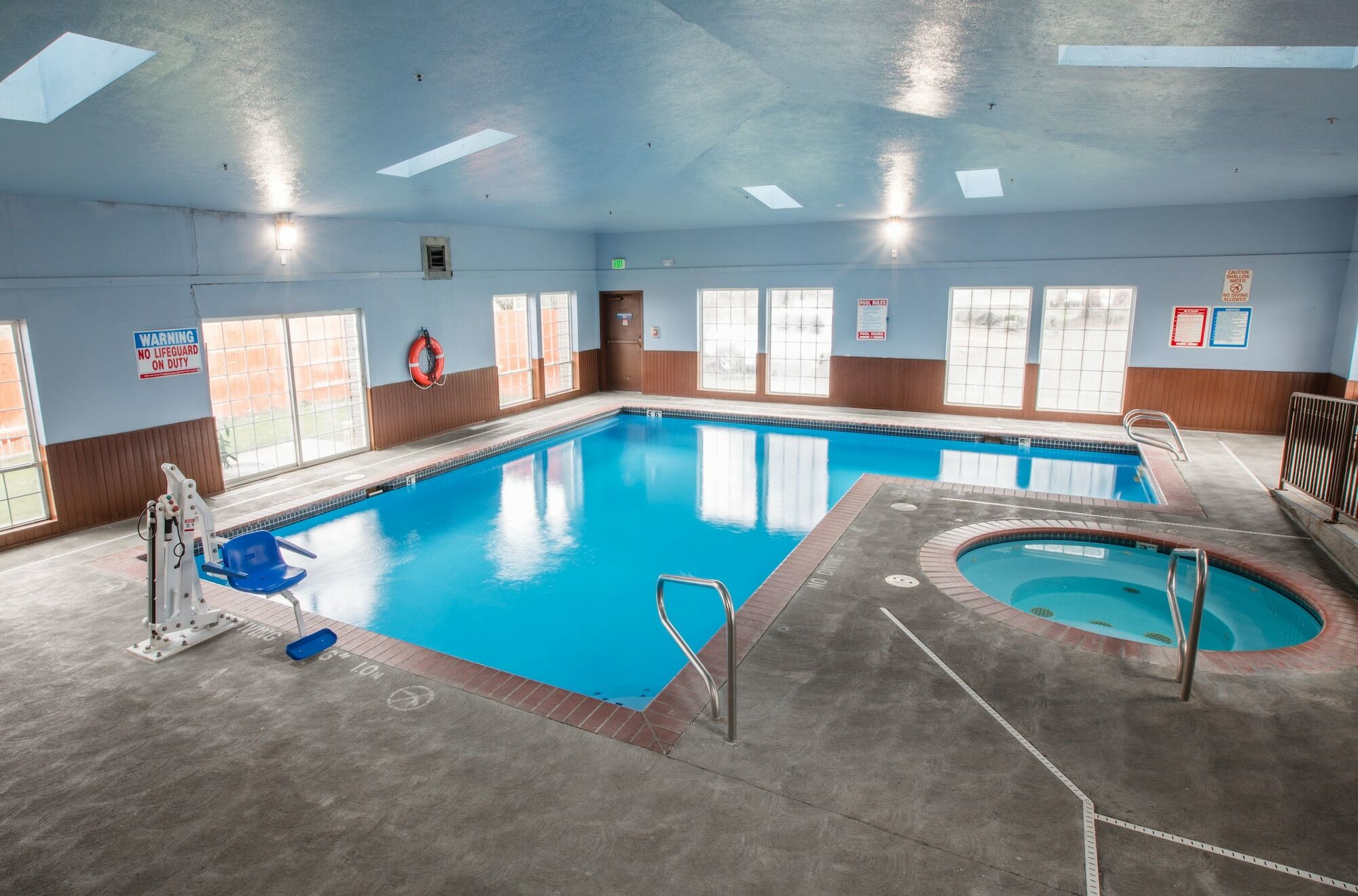 Bridgeway Inn & Suites - Portland Airport Грешам Екстериор снимка